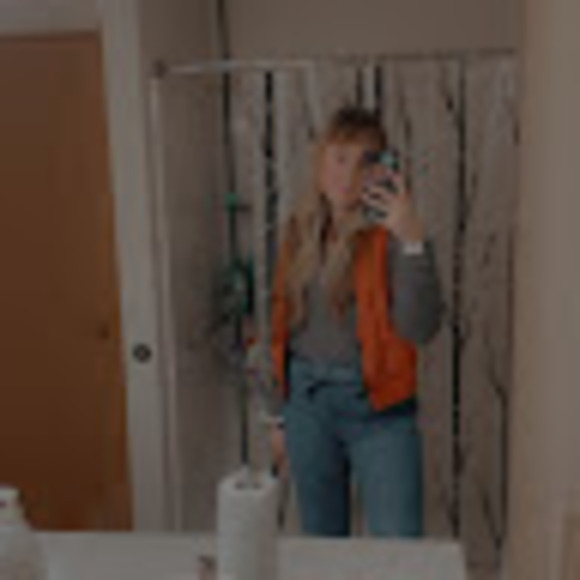 Profile Picture of Adrianna Huss (@hussadrianna) on Poshmark