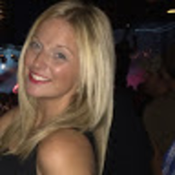 Profile Picture of Brandy Farber (@brandy23272) on Poshmark