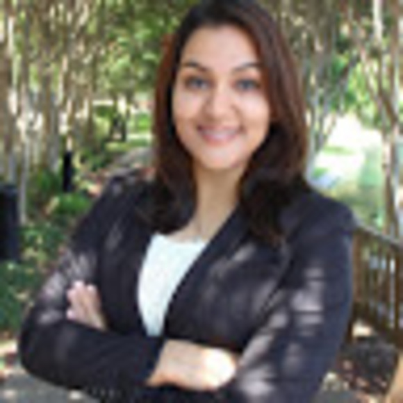 Profile Picture of Sadaf Sadat (@slsadat92) on Poshmark