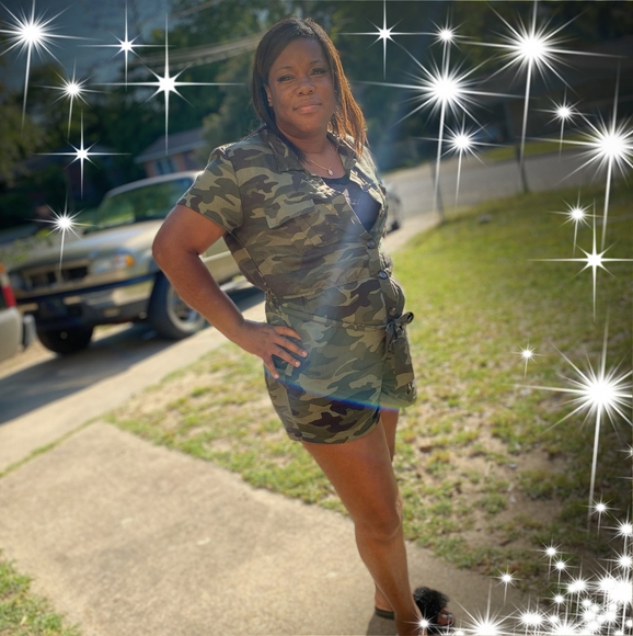 Profile Picture of Lashanda Thomas (@tlashanda18) on Poshmark