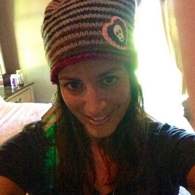 Profile Picture of Ali (@AlisonDrago) on Twitter