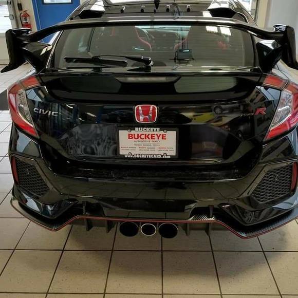 Profile Picture of Benjamin Triplett (@b_triplett) on Poshmark