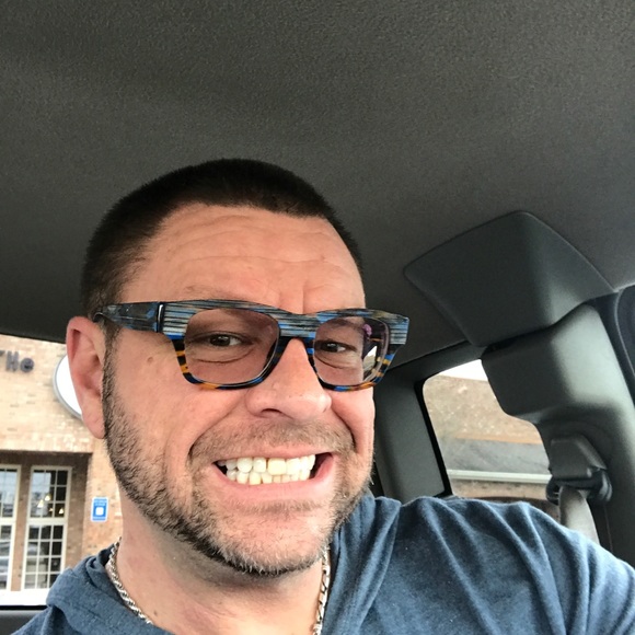 Profile Picture of Rodney Roberts (@knr8903) on Poshmark