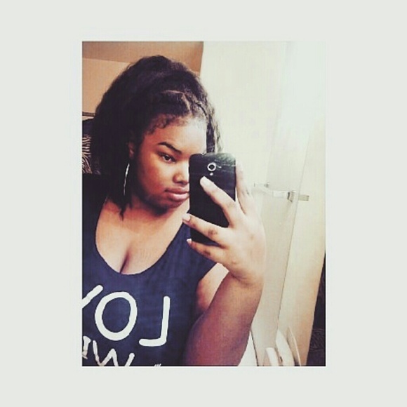 Profile Picture of Raven Thomas (@raeesince97) on Poshmark