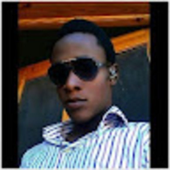 Profile Picture of Wender Jean baptiste (@donejeans96) on Poshmark