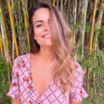 Profile Picture of Carol Lima 🧿 (@dacasaproape) on Instagram