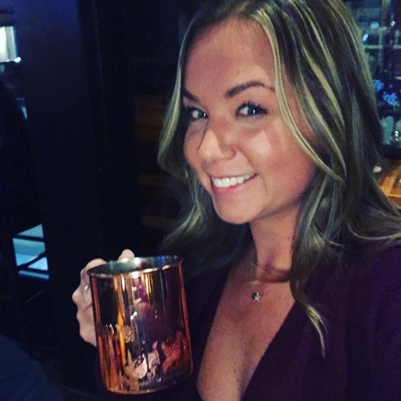 Profile Picture of Amber Botts (@botts057) on Poshmark