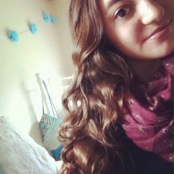 Profile Picture of Isabelle Cassata (@18icassata) on Poshmark