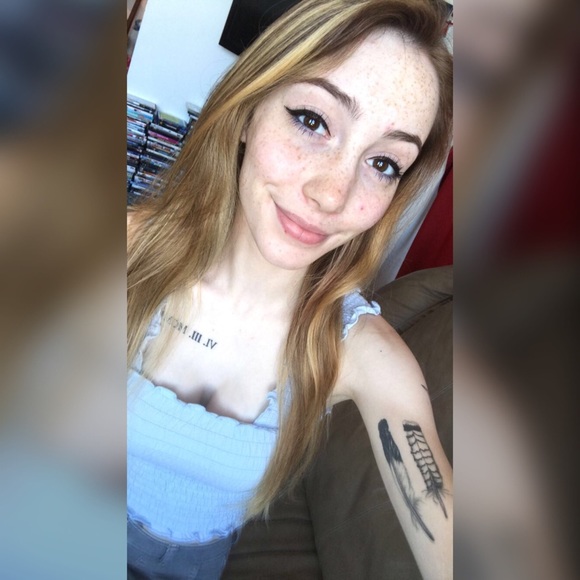 Profile Picture of Brandy Skalski (@brandy_skalski) on Poshmark