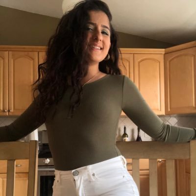 Profile Picture of Julia Sharma-Mathias (@juliashsm) on Twitter