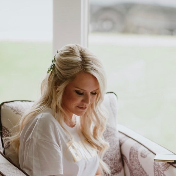 Profile Picture of Laura Osmond (@lobielo) on Poshmark