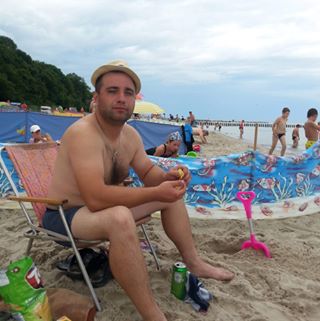 Profile Picture of Adrian Dec (@adrian.dec.77) on Facebook