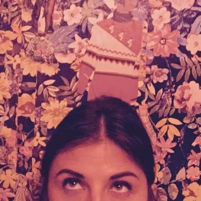 Profile Picture of Julia Shapiro (@JuliaShapiro) on Twitter