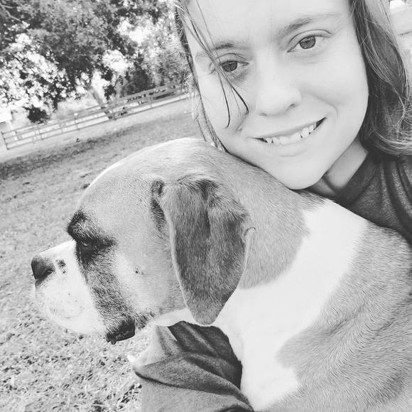 Profile Picture of Claudia Keckler (@cnkeckler) on Poshmark