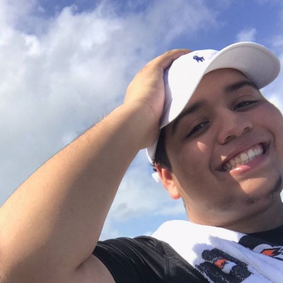 Profile Picture of Jose Moro (@richpapijose) on Poshmark