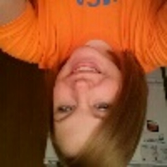 Profile Picture of Brooke Tworkowsky (@btwork) on Poshmark