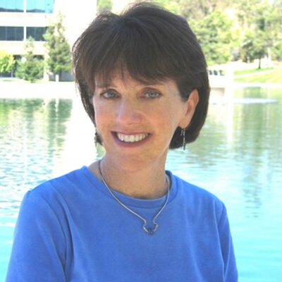 Profile Picture of Michele Cronin (@Twinklingeyes) on Twitter