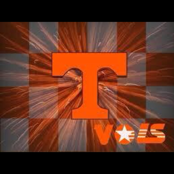 Profile Picture of Anita Barbieri (@anitab8069) on Poshmark