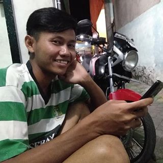 Profile Picture of Helmii Kentenk (Ayah'e LaLa) (@helmii.kentenk) on Facebook