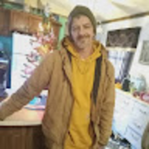 Profile Picture of Travis Lowe (@lowetravis408) on Poshmark