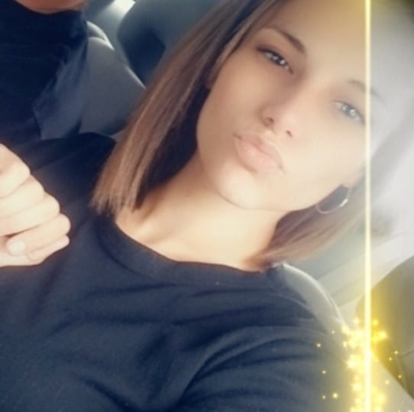 Profile Picture of Alexis Basso (@lexb0805) on Poshmark