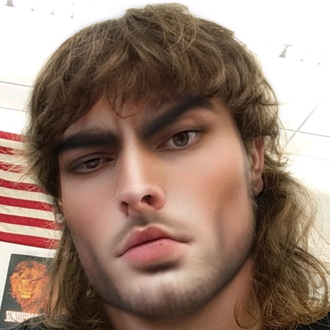Profile Picture of Blake Vickers (@thereallittletech) on Tiktok
