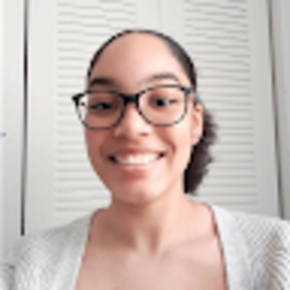 Profile Picture of Aaliyah Johnson (@aaliyahjohns185) on Poshmark