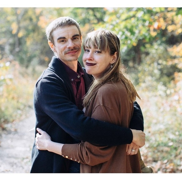 Profile Picture of Devon Otter (@devonotter) on Poshmark