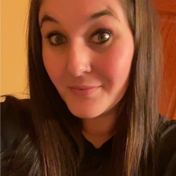 Profile Picture of Jamie White (@jwhite92109) on Poshmark
