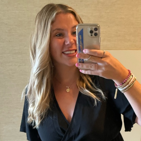 Profile Picture of Jenna Pyle (@jennnacpyle) on Poshmark