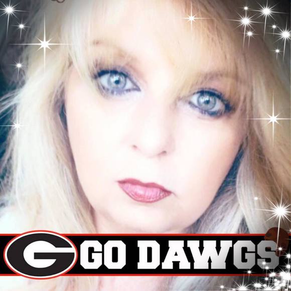 Profile Picture of Rebecca Toland (@toland_rebecca) on Poshmark