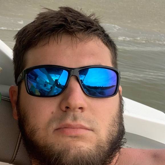 Profile Picture of Mark Golden (@markus91) on Poshmark