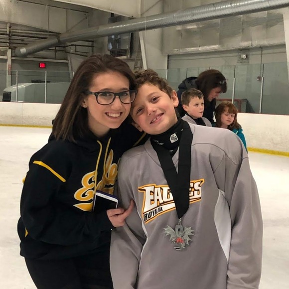 Hannah Stoller - Poshmark Profile Picture of Hannah Stoller (@hannahstoller43) on Poshmark