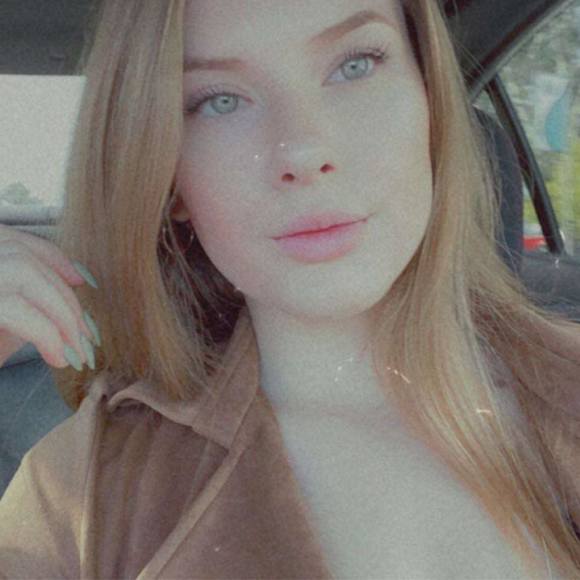 Profile Picture of Savannah Poole (@savannahpoole1) on Poshmark