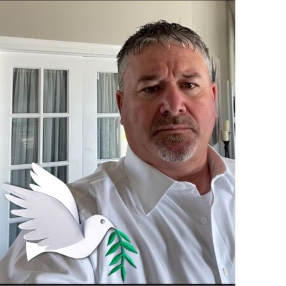 Profile Picture of David Quinley (@dquinley71) on Poshmark