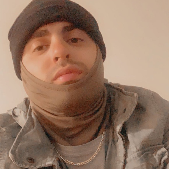 Profile Picture of Jonathan Santana (@jonathansant908) on Poshmark