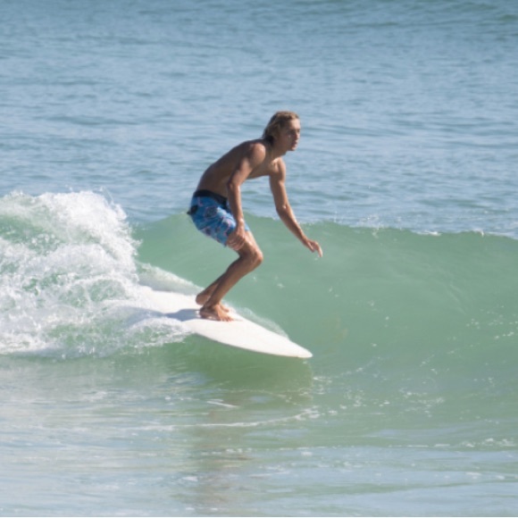 Profile Picture of Eugene Batarick (@genobravo) on Poshmark