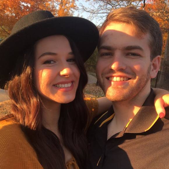 Profile Picture of Jessie Hunkins (@jessiehunks) on Poshmark