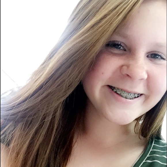 Abby Yelvington - Poshmark Profile Picture of Abby Yelvington (@yelvingtonabby) on Poshmark