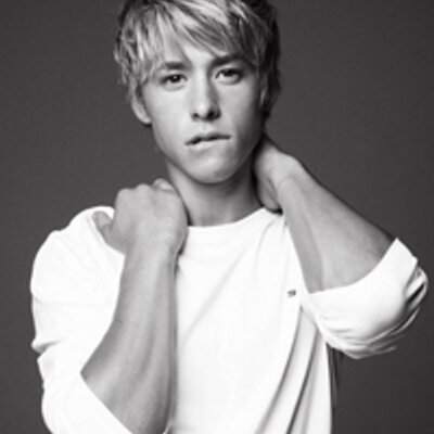 Profile Picture of Alyssa Hayes (@roxy266) on Twitter