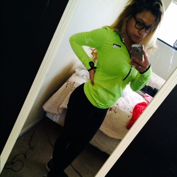 Profile Picture of Carolina Eslava (@caroeslava99) on Poshmark