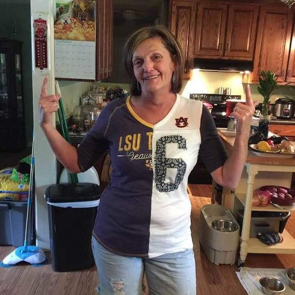 Profile Picture of Pamela Guidry (@mariegdry) on Poshmark