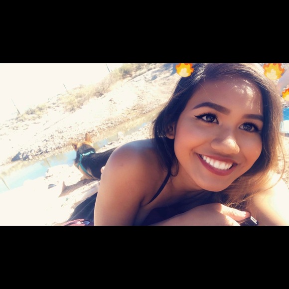 Profile Picture of Amarom Prak (@aprak) on Poshmark