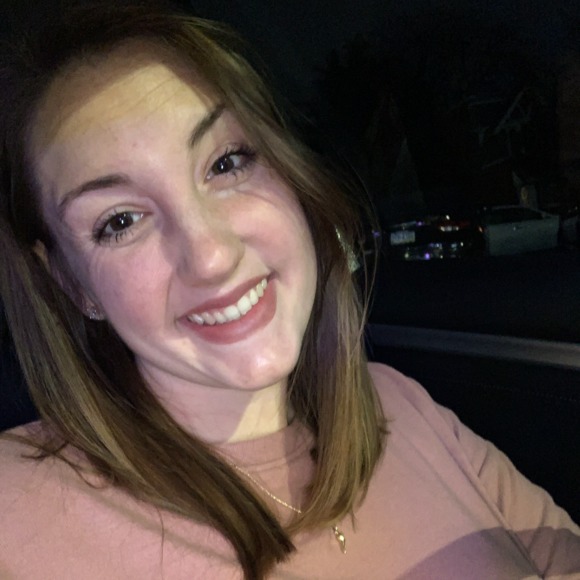 Cassandra Palmieri - Poshmark Profile Picture of Cassandra Palmieri (@cassandra1004) on Poshmark