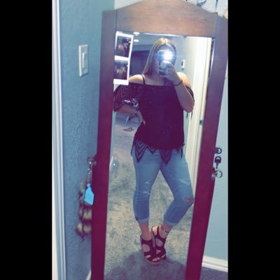 Profile Picture of Lee 🤙🏼💋 (@LeannaFoust) on Twitter