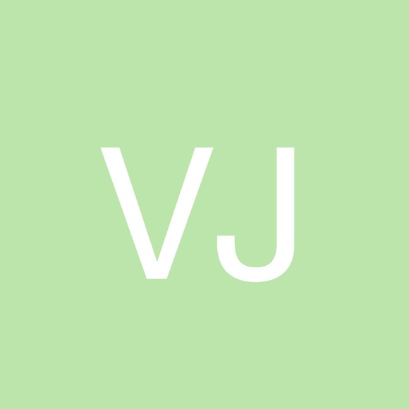 Profile Picture of Vicky jo Joseph (@vickyjoseph077) on Poshmark