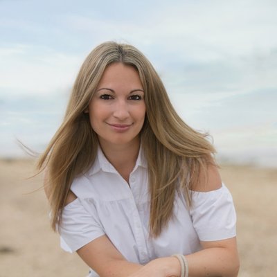 Profile Picture of Lorna Cook (@LornaCookAuthor) on Twitter
