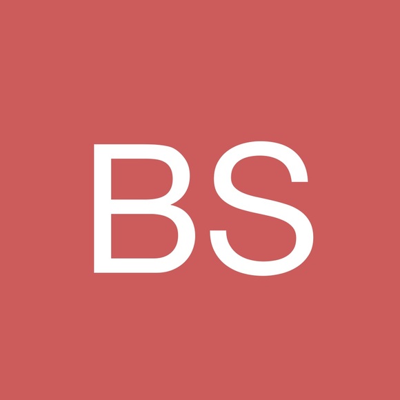 Profile Picture of Beth Stromborg (@bethstromborg) on Poshmark