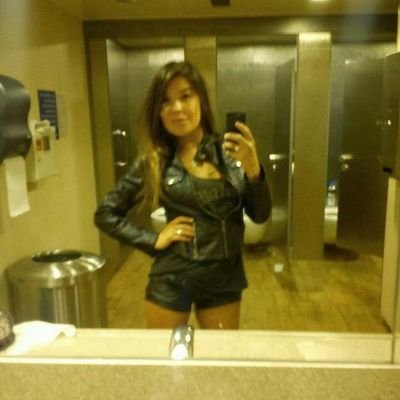 Profile Picture of Kristen Shauna Hogan (@ShaunaKristen) on Twitter