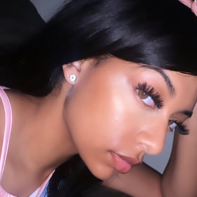 Profile Picture of LongLiveNip  👑 (@xLayy_) on Twitter